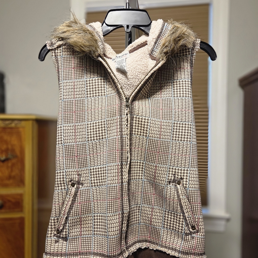 Self Esteem Cream Faux Fur Vest